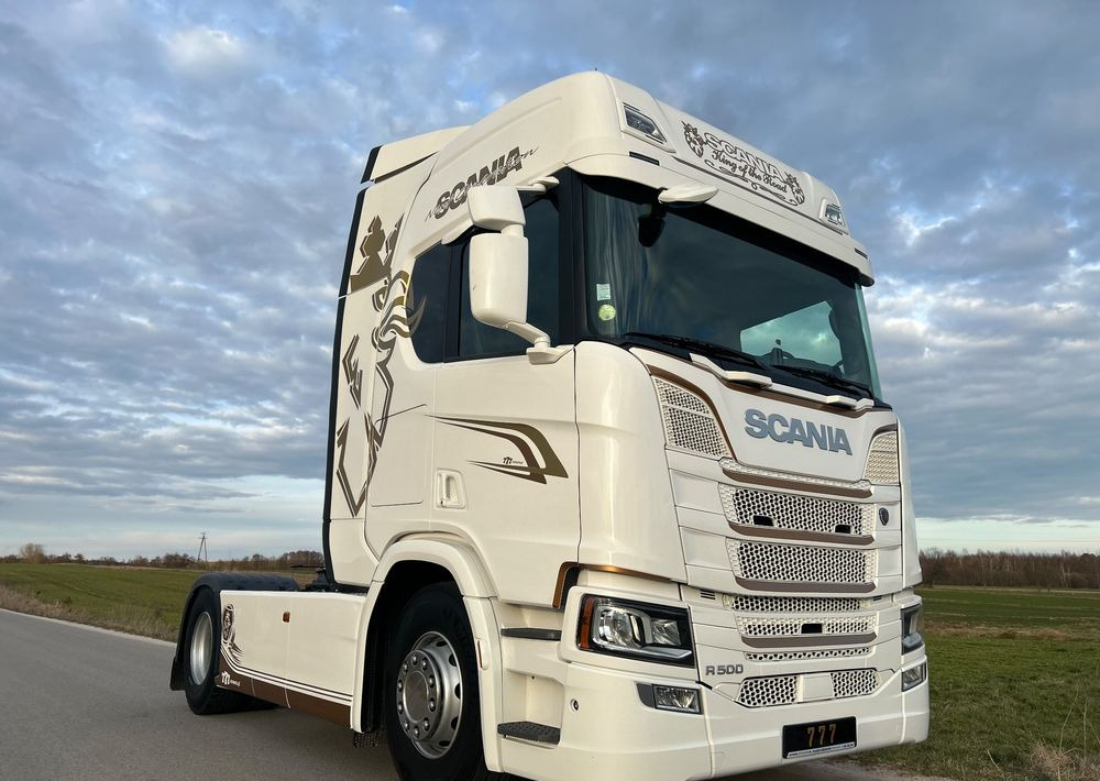 Scania R500 FULL AIR 2019 10x poduszki KLIMA POSTOJOWA / RETARDER / FULL SPOJLER / TOP STAN / od jedynego właściciela ! HYDRAULIKA spod beczki spożywczej ! / do wywrotu ruchomej podłogi beczki TOP TOP - Влекач: снимка 3 Scania R500 FULL AIR 2019 10x poduszki KLIMA POSTOJOWA / RETARDER / FULL SPOJLER / TOP STAN / od jedynego właściciela ! HYDRAULIKA spod beczki spożywczej ! / do wywrotu ruchomej podłogi beczki TOP TOP - Влекач: снимка 3