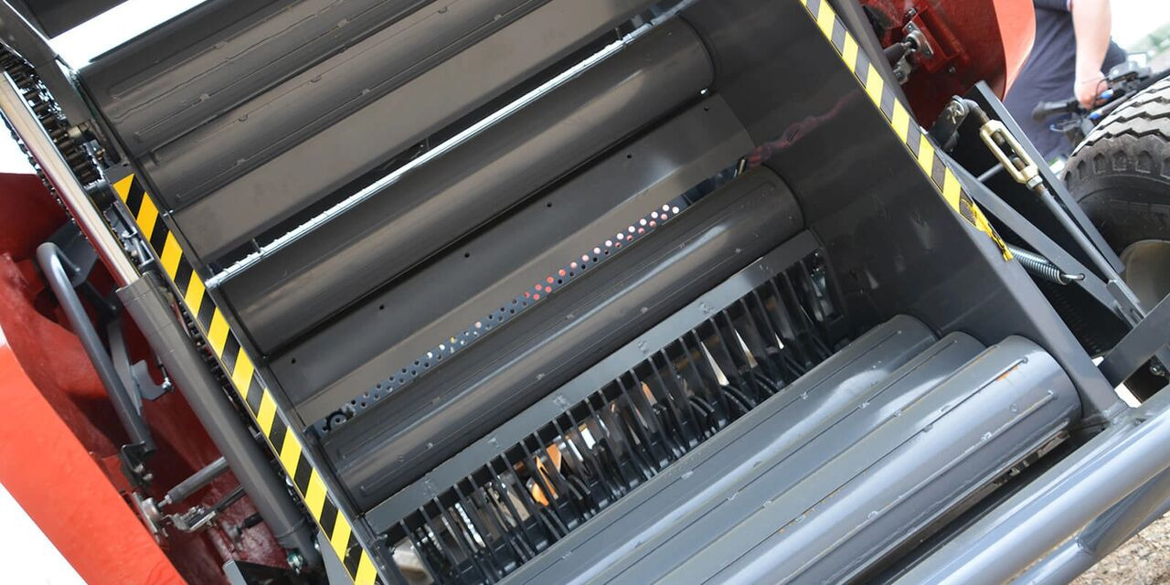 Metal-Fach Z562 R - Рулонна сламопреса: снимка 4 Metal-Fach Z562 R - Рулонна сламопреса: снимка 4