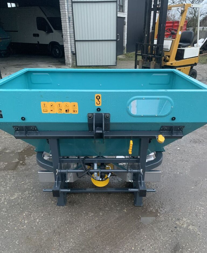 Нови Тороразпръсквачка New RNZ 600 ,800.1000 L: снимка 6 Нови Тороразпръсквачка New RNZ 600 ,800.1000 L: снимка 6