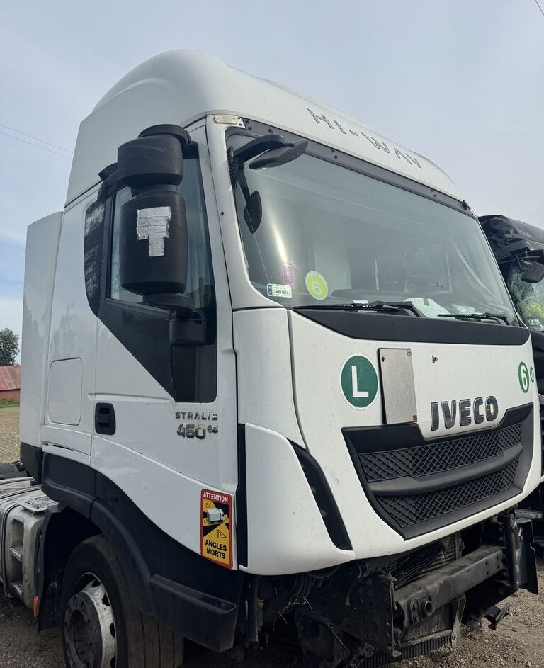 IVECO STRALIS HI-WAY E6 truck - Кабина за Камион: снимка 4 IVECO STRALIS HI-WAY E6 truck - Кабина за Камион: снимка 4