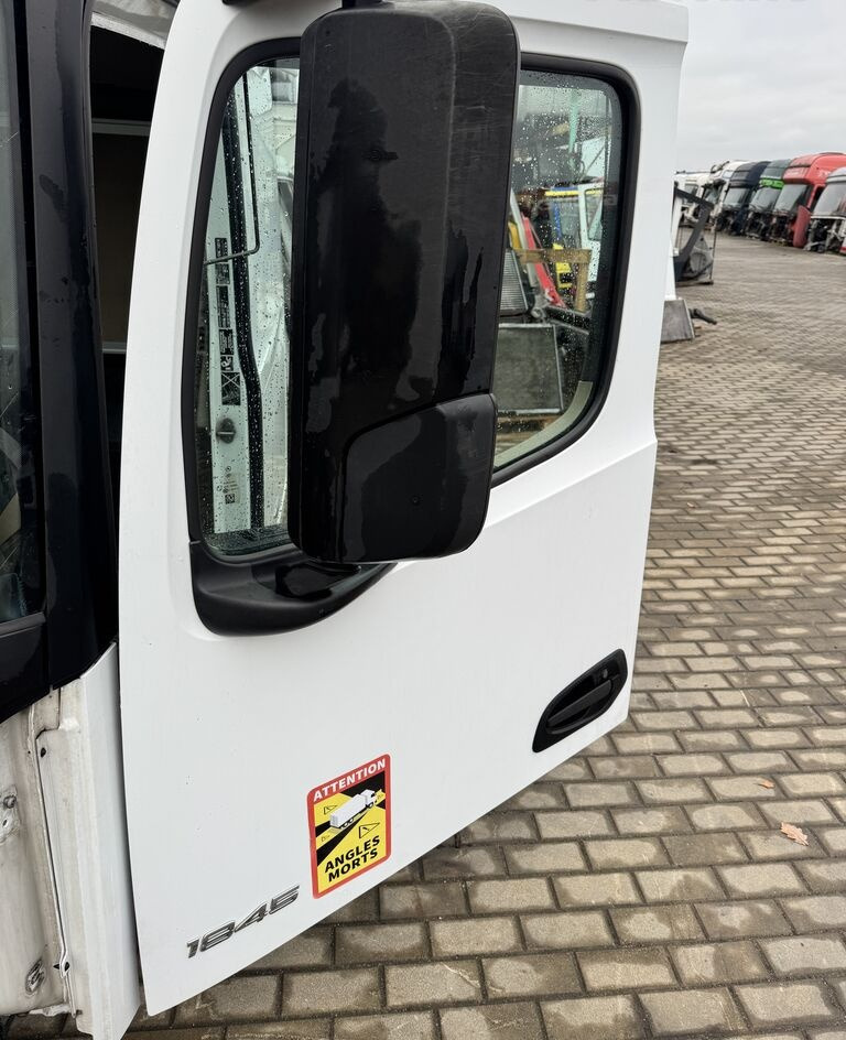 Mercedes-Benz ACTROS MP 4 LEWE truck - Врата и части за Камион: снимка 2 Mercedes-Benz ACTROS MP 4 LEWE truck - Врата и части за Камион: снимка 2