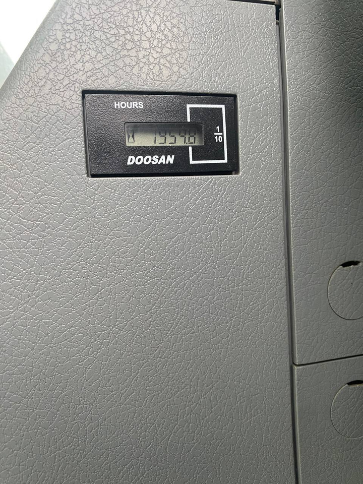 Нови Верижен багер DOOSAN DX 340LCA: снимка 7