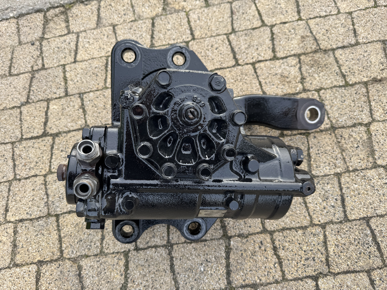 Ford F-Max 500 - Кормилна колона: снимка 1 Ford F-Max 500 - Кормилна колона: снимка 1