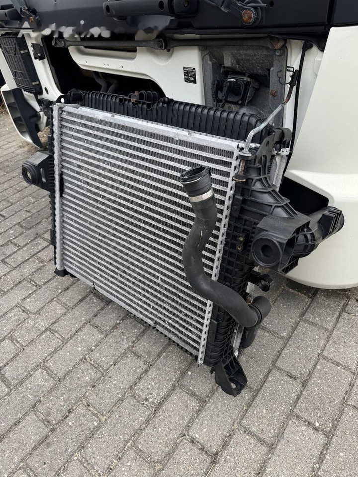 Mercedes-Benz Atego 3 E6 - Интеркулер за Камион: снимка 5 Mercedes-Benz Atego 3 E6 - Интеркулер за Камион: снимка 5