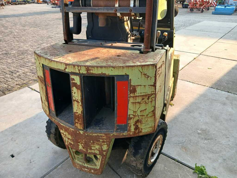 Clark DPS 25 - Дизелов мотокар: снимка 5 Clark DPS 25 - Дизелов мотокар: снимка 5