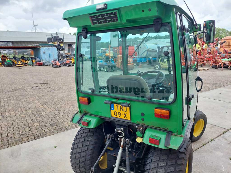 John Deere 2320 - Малък трактор: снимка 5 John Deere 2320 - Малък трактор: снимка 5