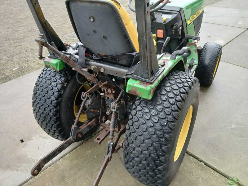 John Deere 4100 - Трактор: снимка 5 John Deere 4100 - Трактор: снимка 5