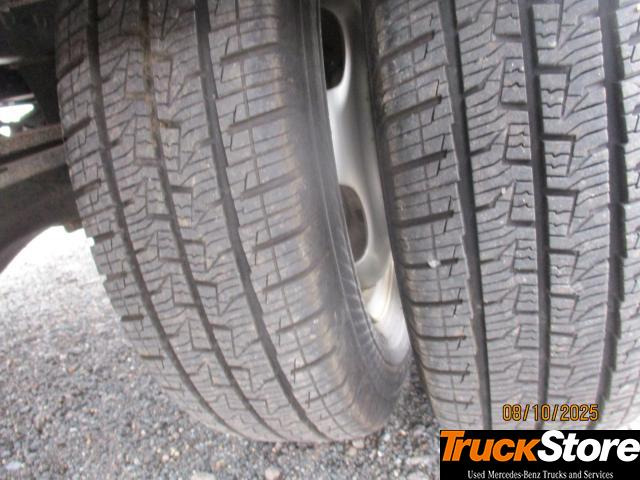 FUSO Canter 3C15 - Лекотоварен автомобил фургон: снимка 2 FUSO Canter 3C15 - Лекотоварен автомобил фургон: снимка 2