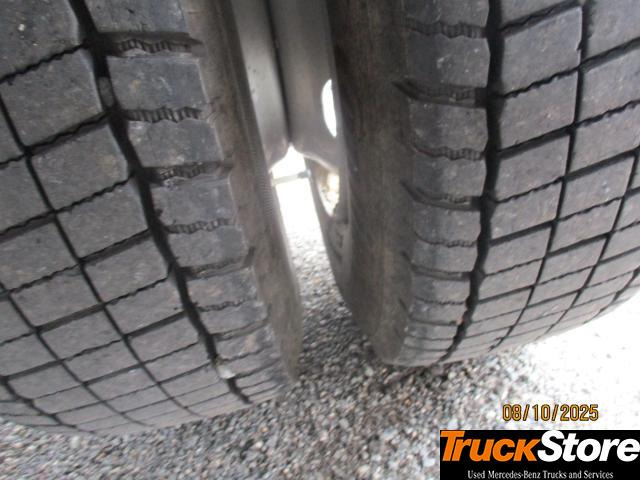 FUSO Canter 7C15 - Мултилифт с кука камион: снимка 2 FUSO Canter 7C15 - Мултилифт с кука камион: снимка 2