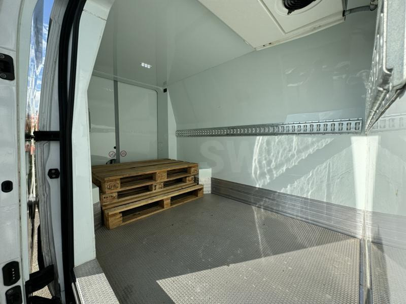 Renault Master - Хладилен бус: снимка 5 Renault Master - Хладилен бус: снимка 5