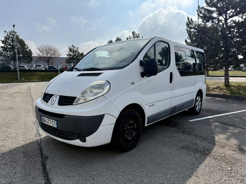 Renault Trafic - Пътнически бус: снимка 3 Renault Trafic - Пътнически бус: снимка 3