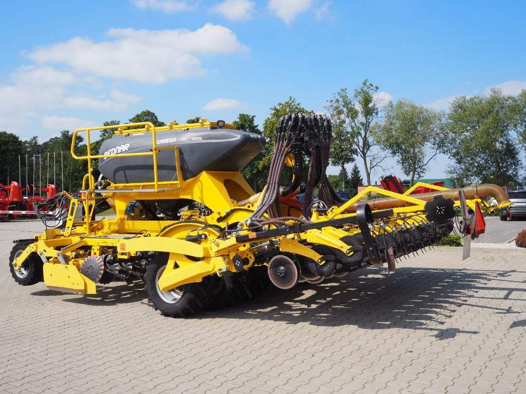 Bednar OMEGA OO 4000L  - Комбинирана сеялка: снимка 2 Bednar OMEGA OO 4000L  - Комбинирана сеялка: снимка 2