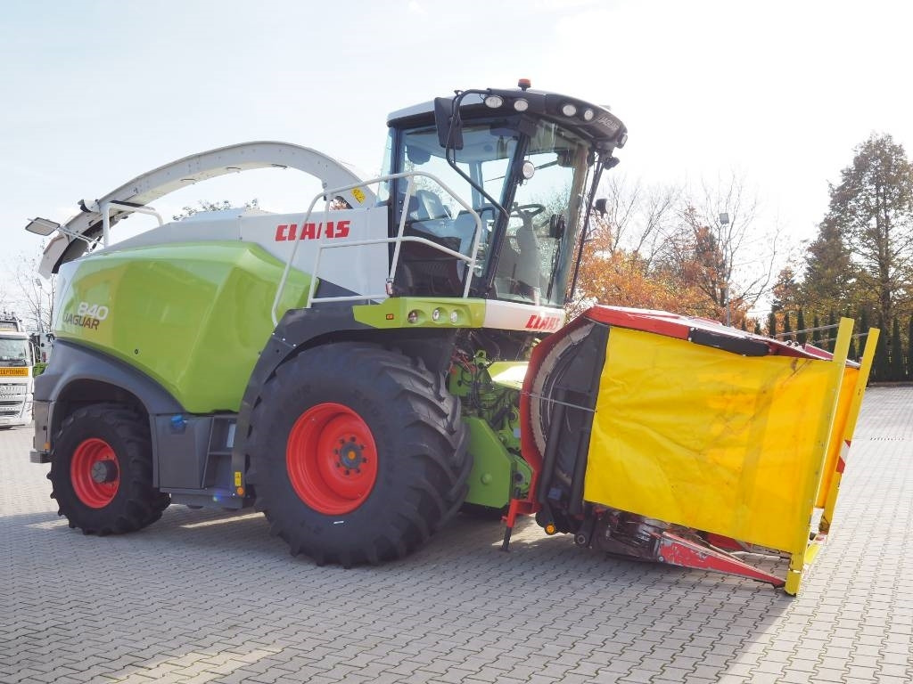 Claas Jaguar 840 4x4 + Kemper 445 - Силажокомбайн: снимка 4 Claas Jaguar 840 4x4 + Kemper 445 - Силажокомбайн: снимка 4
