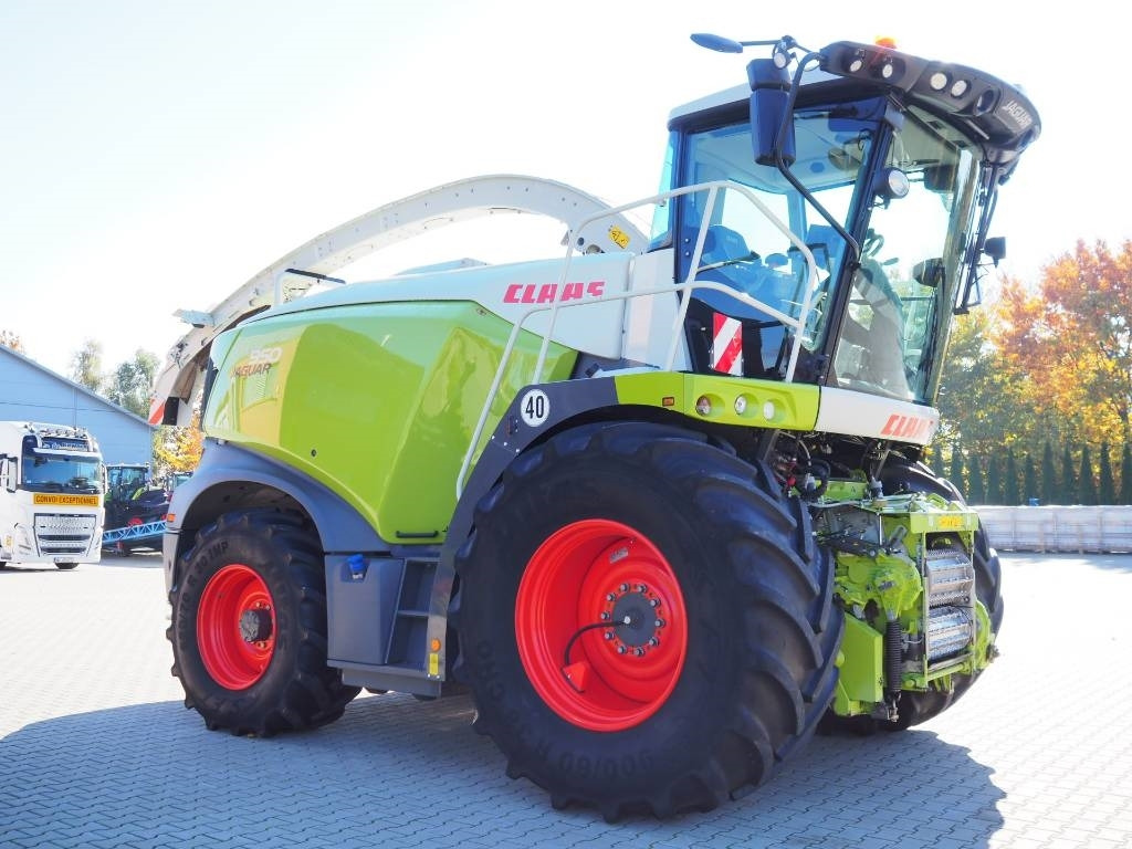 Claas Jaguar 950 4WD - Силажокомбайн: снимка 4 Claas Jaguar 950 4WD - Силажокомбайн: снимка 4