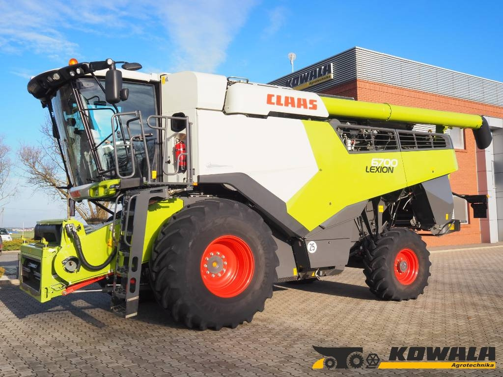 Claas Lexion 6700 + V930 - Зърнокомбайн: снимка 1 Claas Lexion 6700 + V930 - Зърнокомбайн: снимка 1