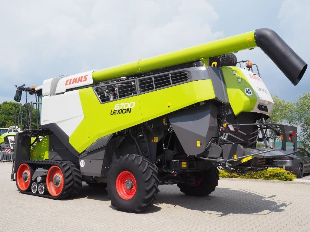 Claas Lexion 6700TT GPS + V770 - Зърнокомбайн: снимка 2 Claas Lexion 6700TT GPS + V770 - Зърнокомбайн: снимка 2