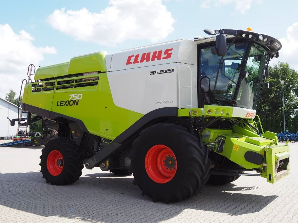 Claas Lexion 750 GPS + V770  - Зърнокомбайн: снимка 4 Claas Lexion 750 GPS + V770  - Зърнокомбайн: снимка 4