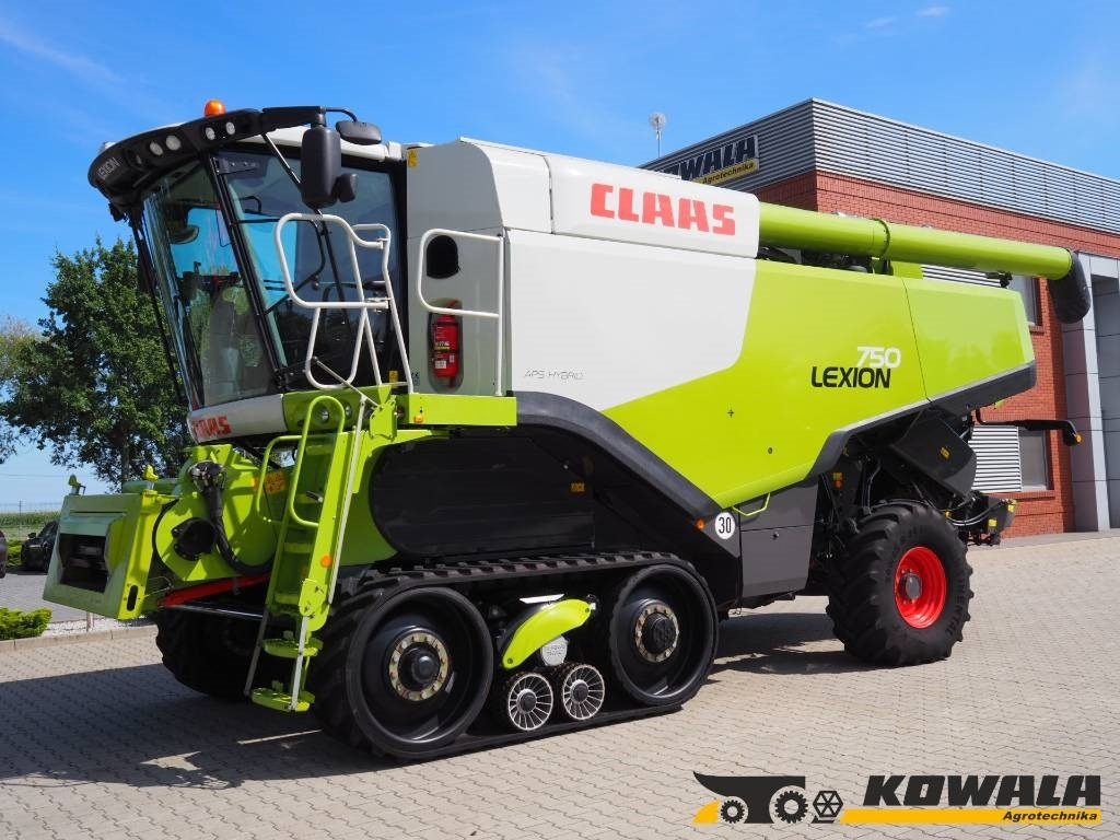 Claas Lexion 750TT + V900 - Зърнокомбайн: снимка 1 Claas Lexion 750TT + V900 - Зърнокомбайн: снимка 1