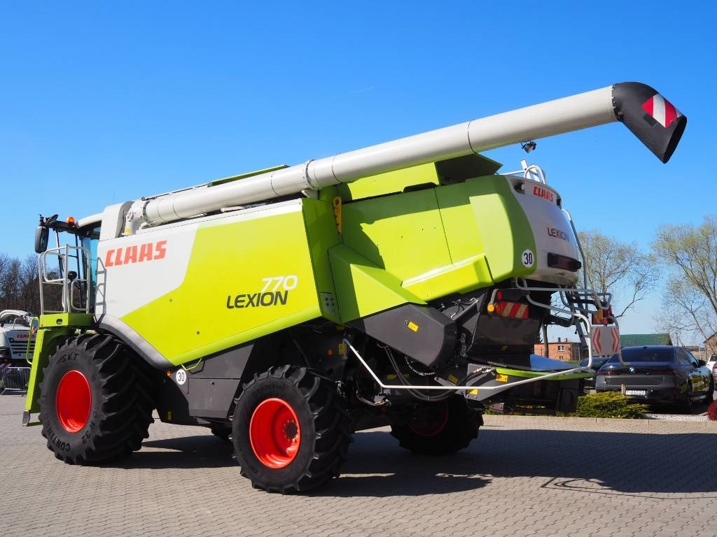 Claas Lexion 770 GPS + V1050 - Зърнокомбайн: снимка 2 Claas Lexion 770 GPS + V1050 - Зърнокомбайн: снимка 2