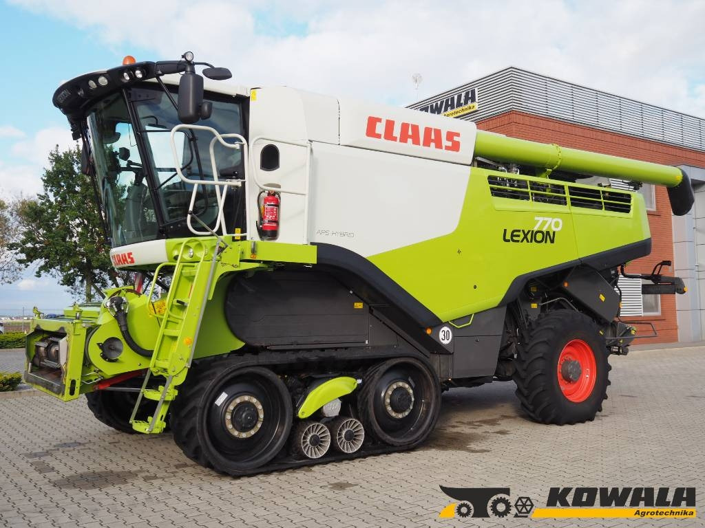 Claas Lexion 770 TT  - Зърнокомбайн: снимка 1 Claas Lexion 770 TT  - Зърнокомбайн: снимка 1
