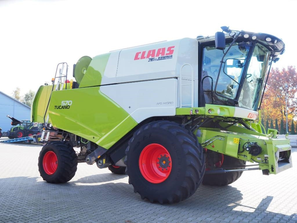 Claas Tucano 570 GPS + V770  - Зърнокомбайн: снимка 4 Claas Tucano 570 GPS + V770  - Зърнокомбайн: снимка 4