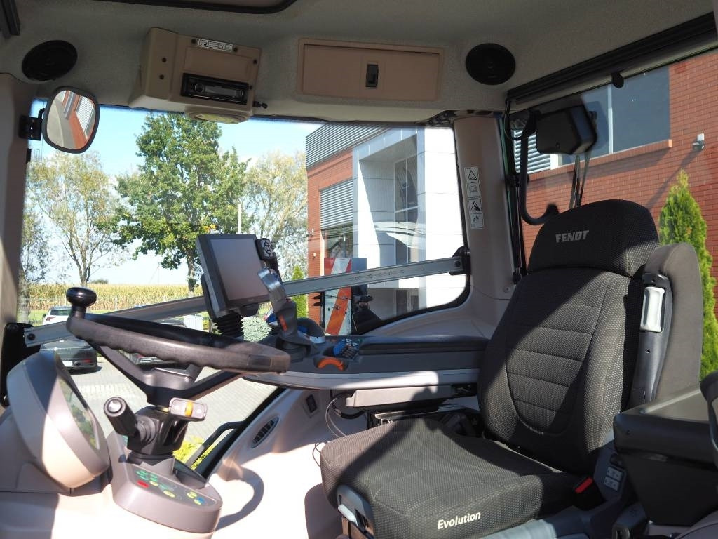 Fendt 824 Vario S4 ProfiPlus, GPS - Трактор: снимка 5 Fendt 824 Vario S4 ProfiPlus, GPS - Трактор: снимка 5