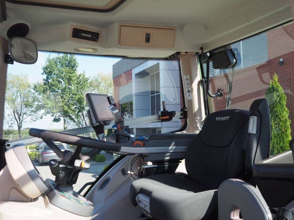 Fendt 828 Vario S4 ProfiPlus, GPS - Трактор: снимка 5 Fendt 828 Vario S4 ProfiPlus, GPS - Трактор: снимка 5