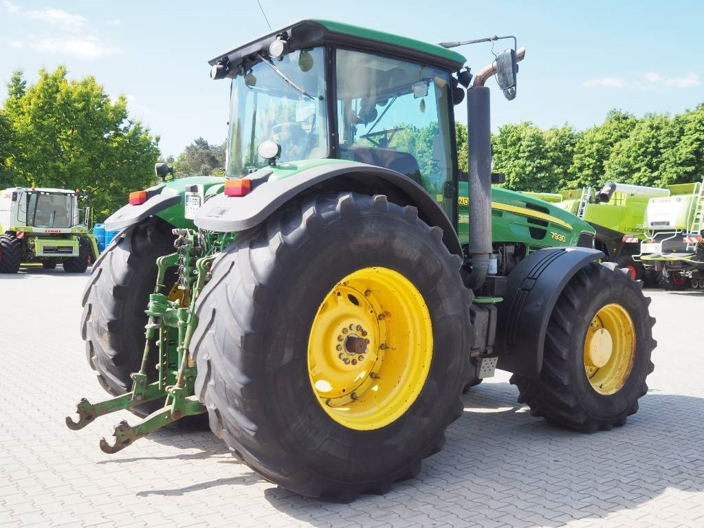 John Deere 7930 - Трактор: снимка 3 John Deere 7930 - Трактор: снимка 3