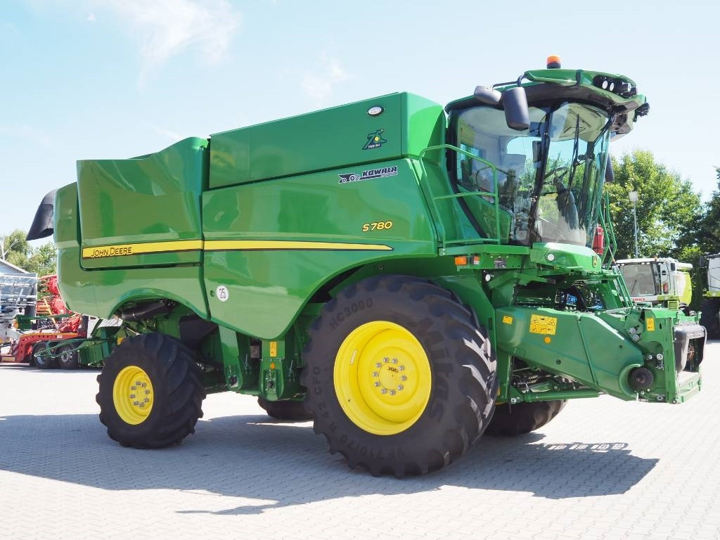 John Deere S780 + 730X - Зърнокомбайн: снимка 4 John Deere S780 + 730X - Зърнокомбайн: снимка 4
