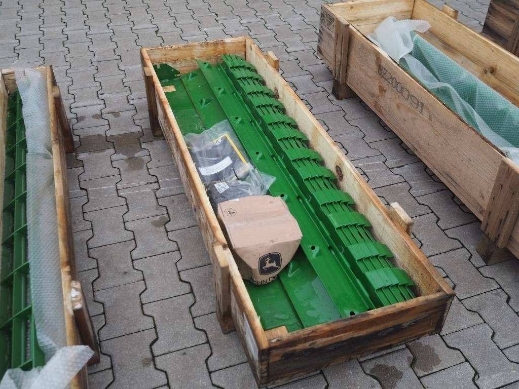 John Deere T660, T670 retrofit kit on corn - Принадлежност за машини за прибиране на реколтата: снимка 4 John Deere T660, T670 retrofit kit on corn - Принадлежност за машини за прибиране на реколтата: снимка 4
