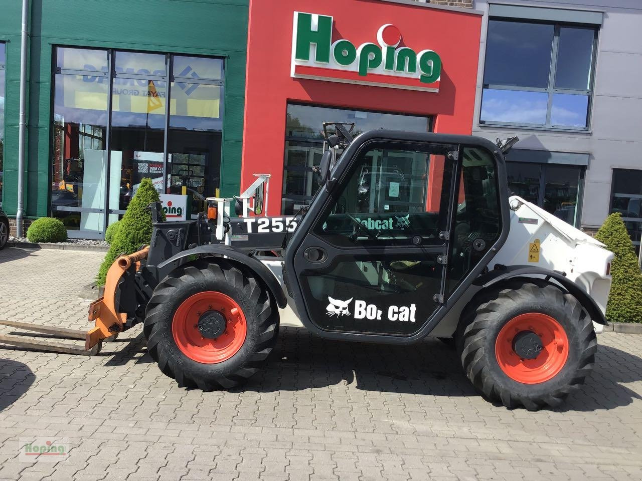 Bobcat T2556 - Телескопичен товарач: снимка 1 Bobcat T2556 - Телескопичен товарач: снимка 1