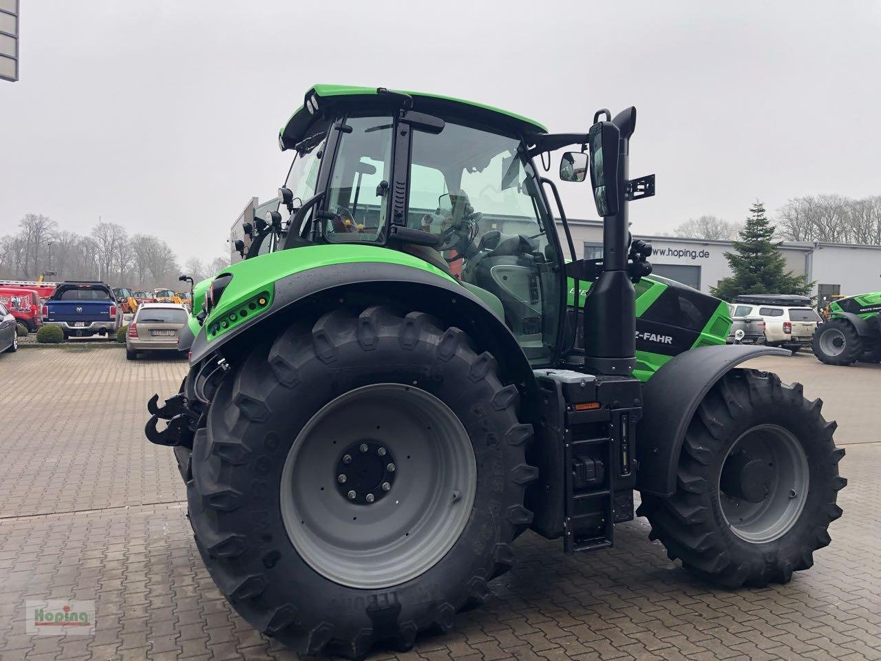Deutz-Fahr Deutz 6160.4 TTV - Трактор: снимка 4 Deutz-Fahr Deutz 6160.4 TTV - Трактор: снимка 4
