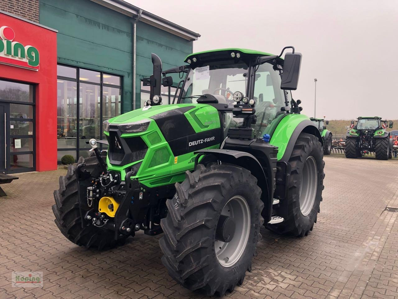 Deutz-Fahr Deutz 6160.4 TTV - Трактор: снимка 2 Deutz-Fahr Deutz 6160.4 TTV - Трактор: снимка 2