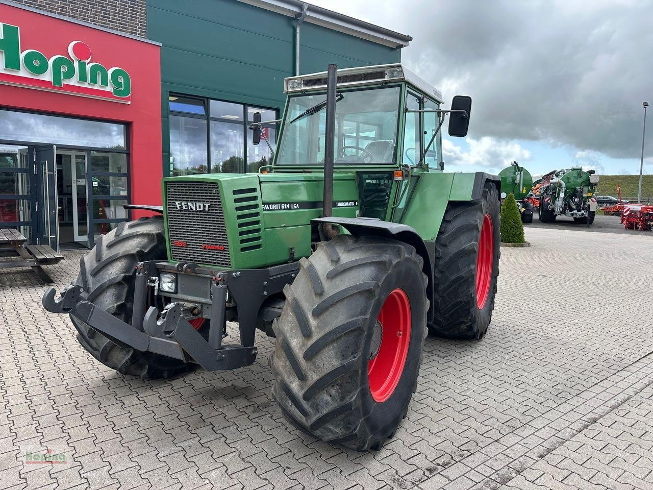 Fendt Favorit 614 LSA Turbomatik - Трактор: снимка 2 Fendt Favorit 614 LSA Turbomatik - Трактор: снимка 2