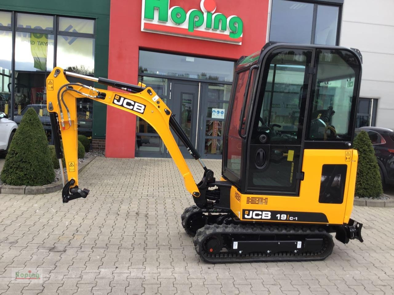JCB 19C-1 - Мини багер: снимка 1 JCB 19C-1 - Мини багер: снимка 1