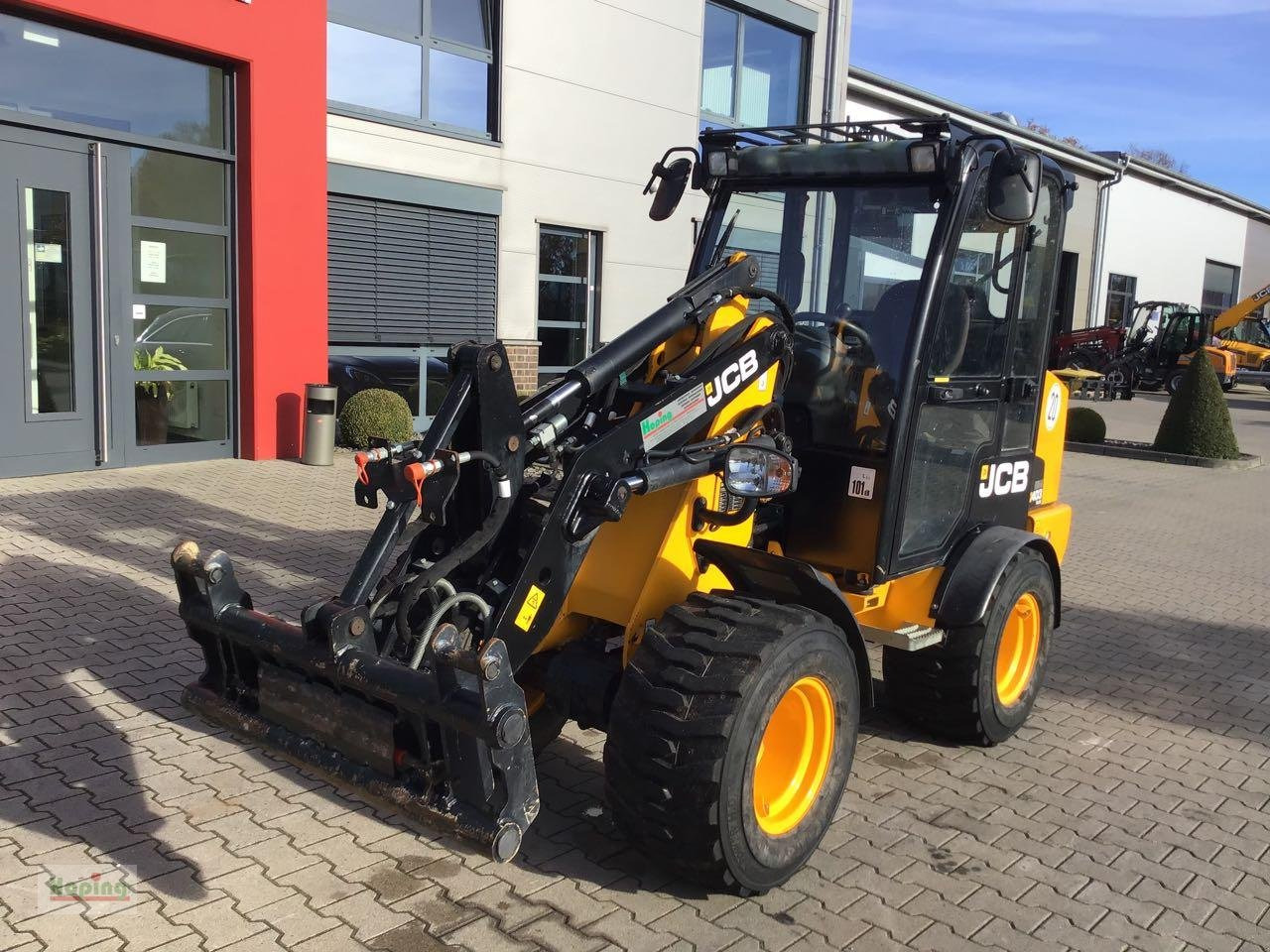 JCB 403 PLUS - Компактен товарач: снимка 2 JCB 403 PLUS - Компактен товарач: снимка 2