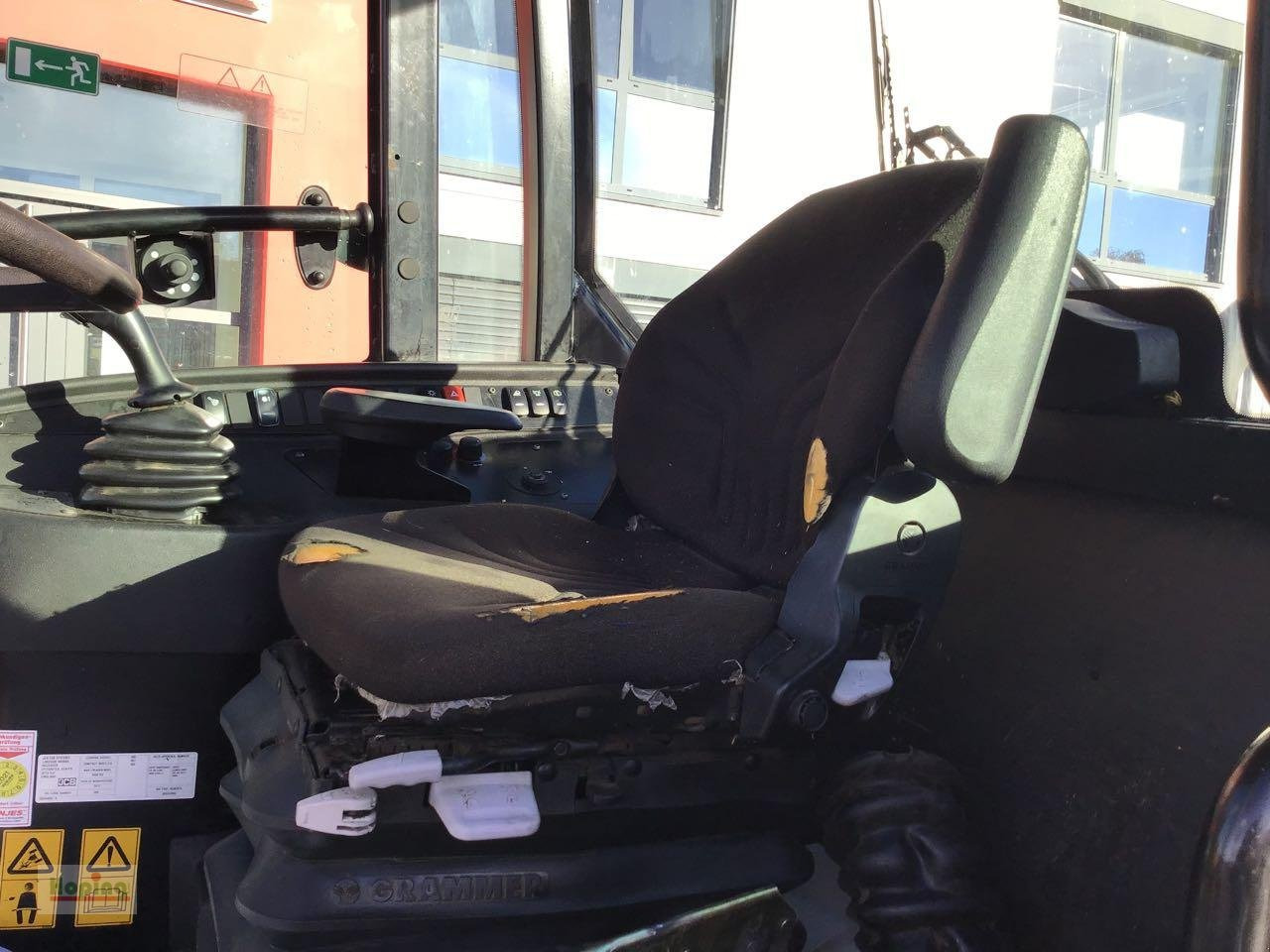 Колесен товарач JCB 409: снимка 8