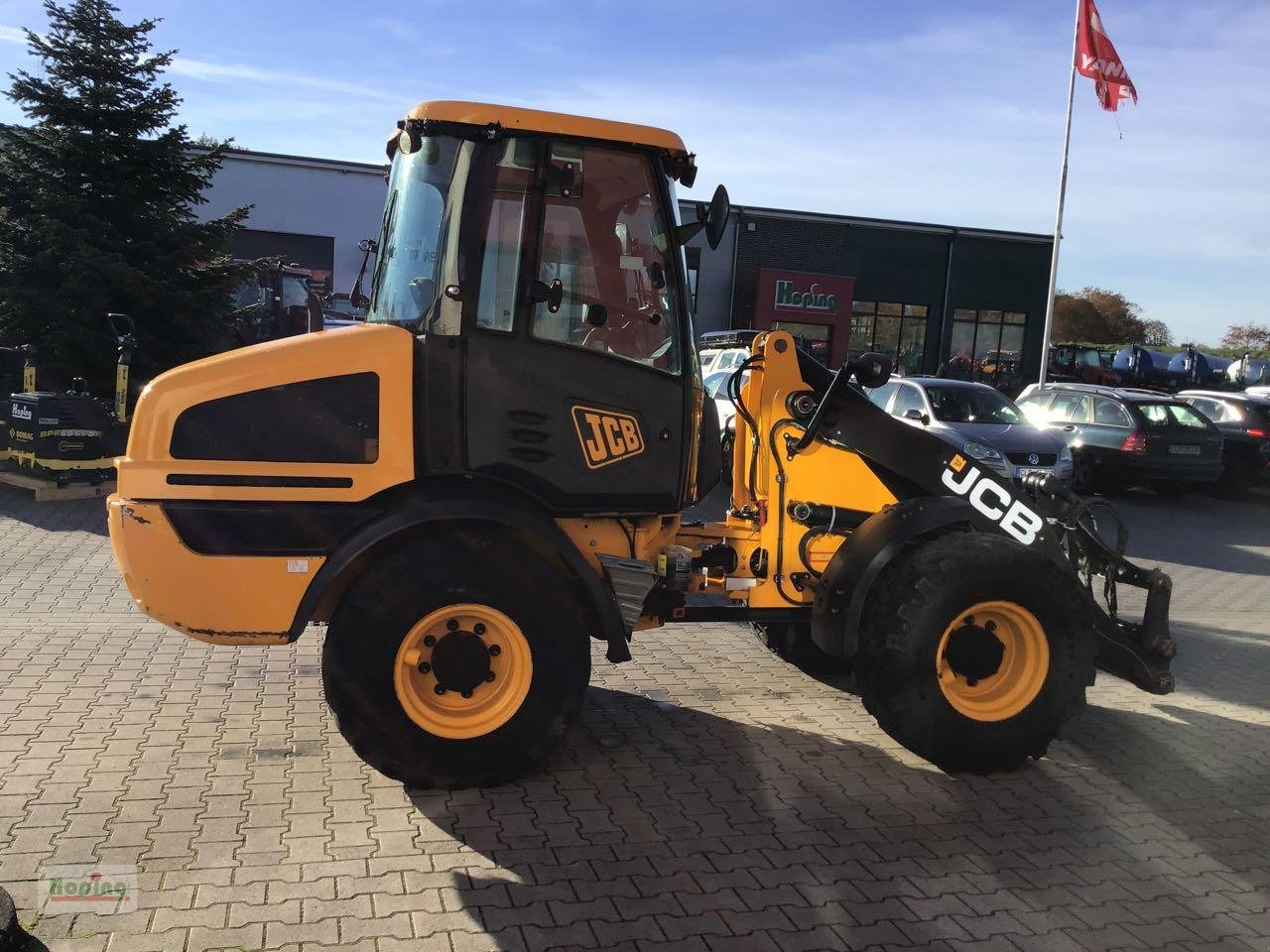 Колесен товарач JCB 409: снимка 6