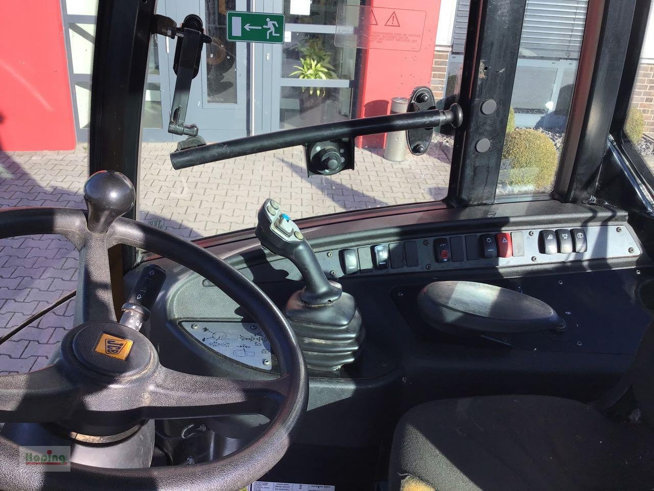 Колесен товарач JCB 409: снимка 9