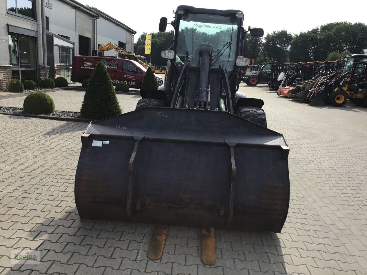 JCB 409 - Колесен товарач: снимка 3 JCB 409 - Колесен товарач: снимка 3