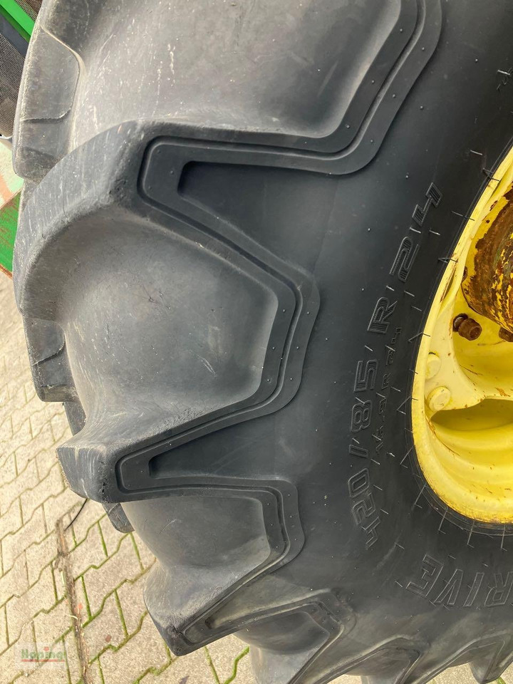 Трактор John Deere 6400: снимка 7