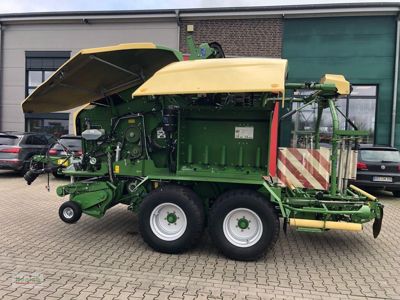 Рулонна сламопреса Krone Comprima CF 155 XC: снимка 13