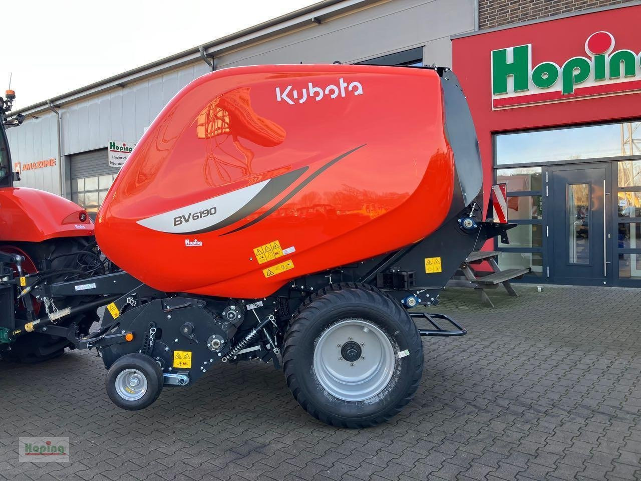 Kubota BV6190 CF 15 N - Рулонна сламопреса: снимка 1 Kubota BV6190 CF 15 N - Рулонна сламопреса: снимка 1