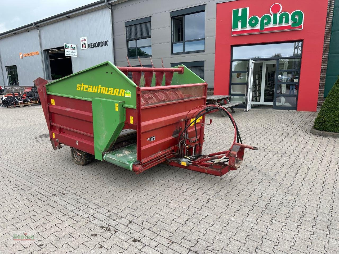 Strautmann Blockverteilwagen - Миксер-вагон: снимка 2 Strautmann Blockverteilwagen - Миксер-вагон: снимка 2