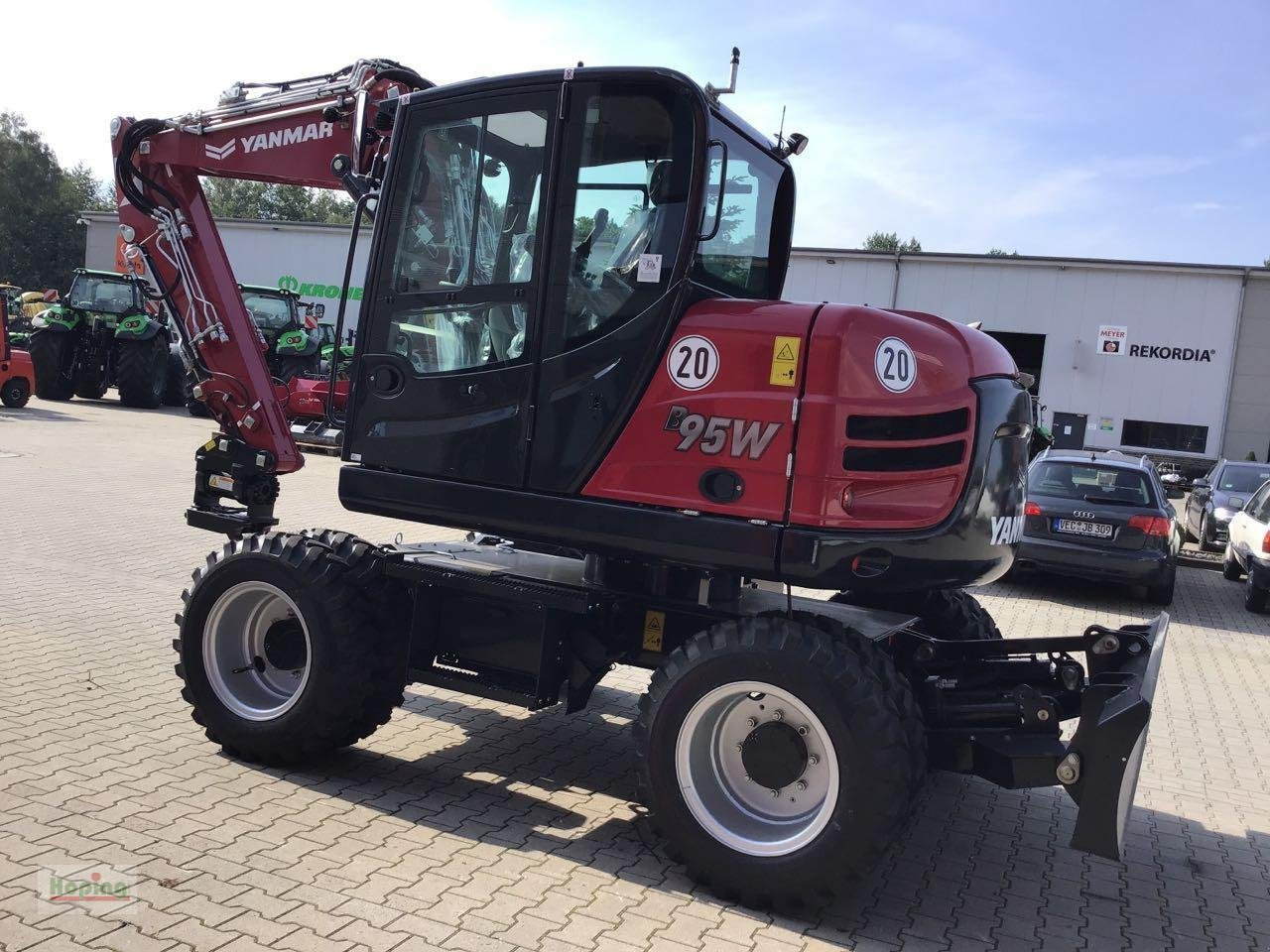 Yanmar B95W/5 - Мини багер: снимка 4 Yanmar B95W/5 - Мини багер: снимка 4