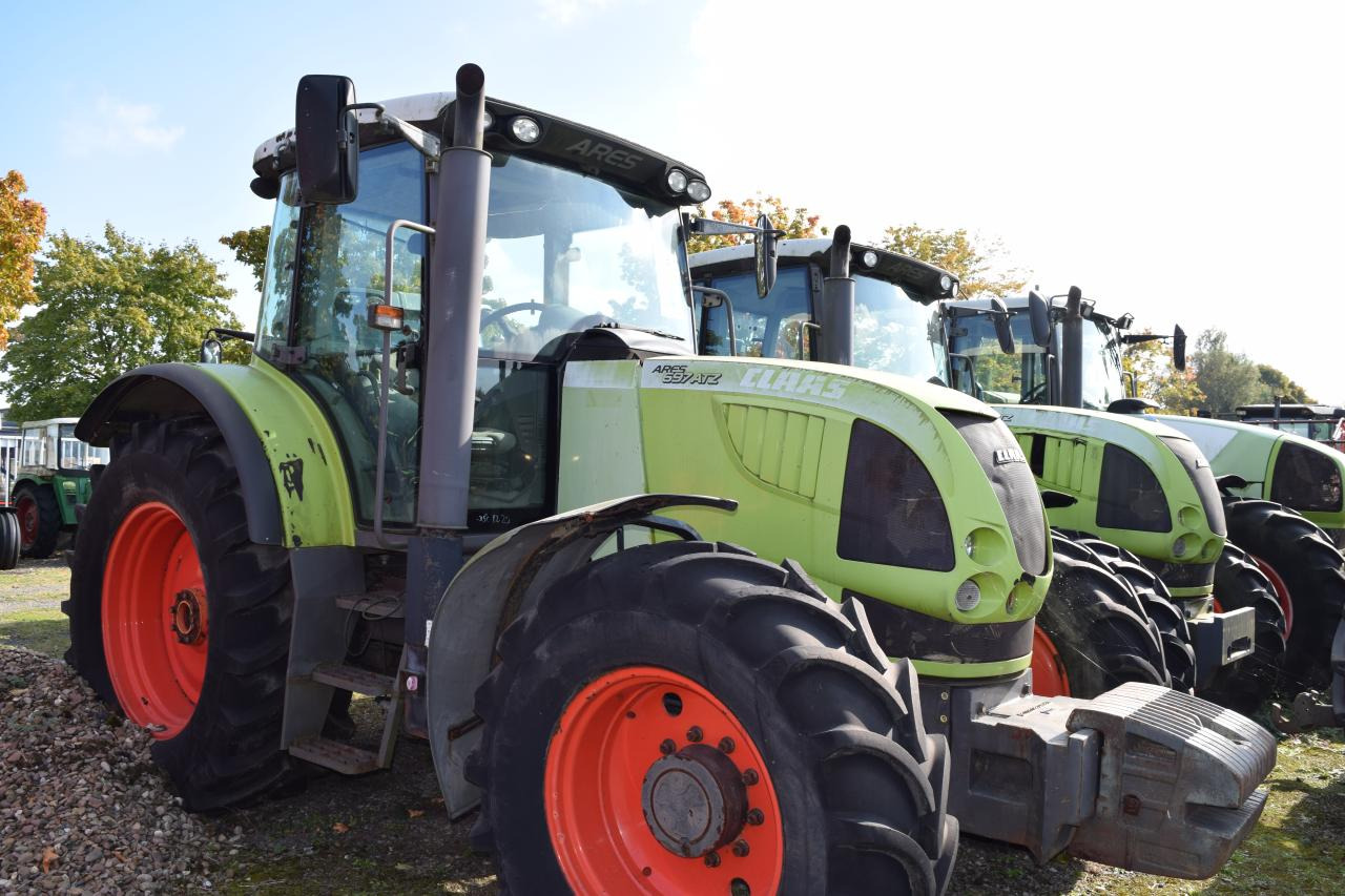 CLAAS Ares 697 ATZ - Трактор: снимка 1 CLAAS Ares 697 ATZ - Трактор: снимка 1