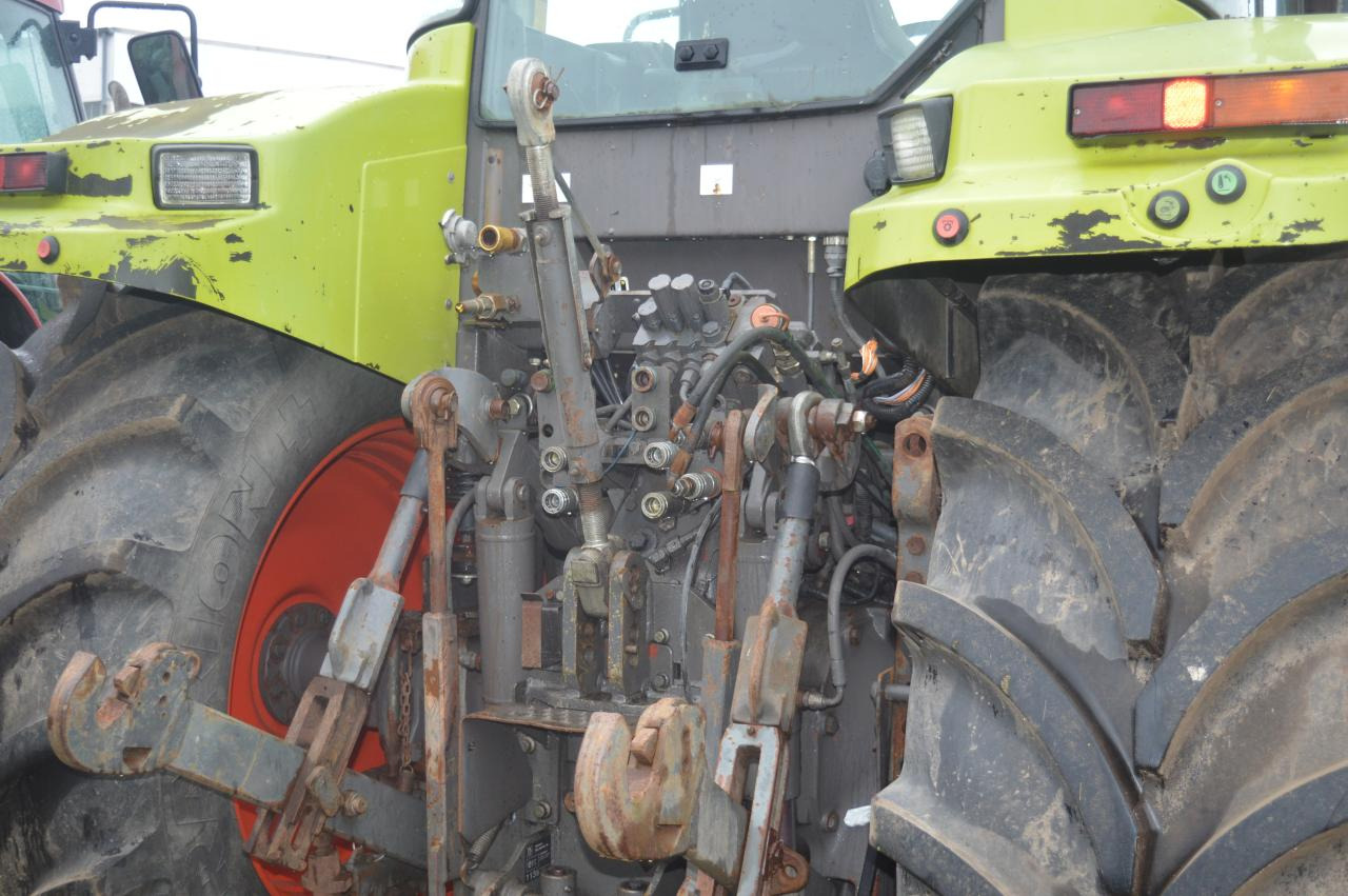 CLAAS Ares 697 ATZ - Трактор: снимка 3 CLAAS Ares 697 ATZ - Трактор: снимка 3