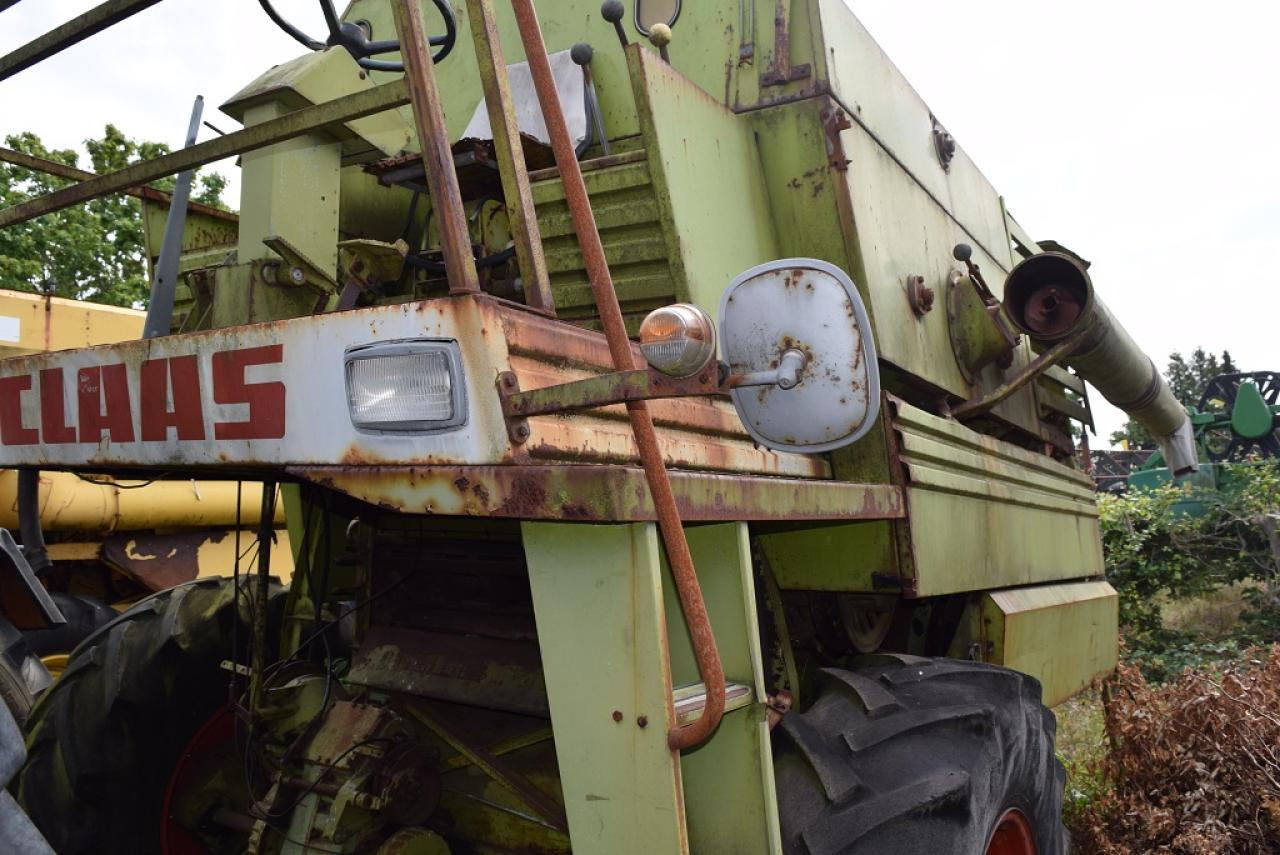 CLAAS Dominator 98 + Senator *zur Teileverwertung* - Зърнокомбайн: снимка 3 CLAAS Dominator 98 + Senator *zur Teileverwertung* - Зърнокомбайн: снимка 3