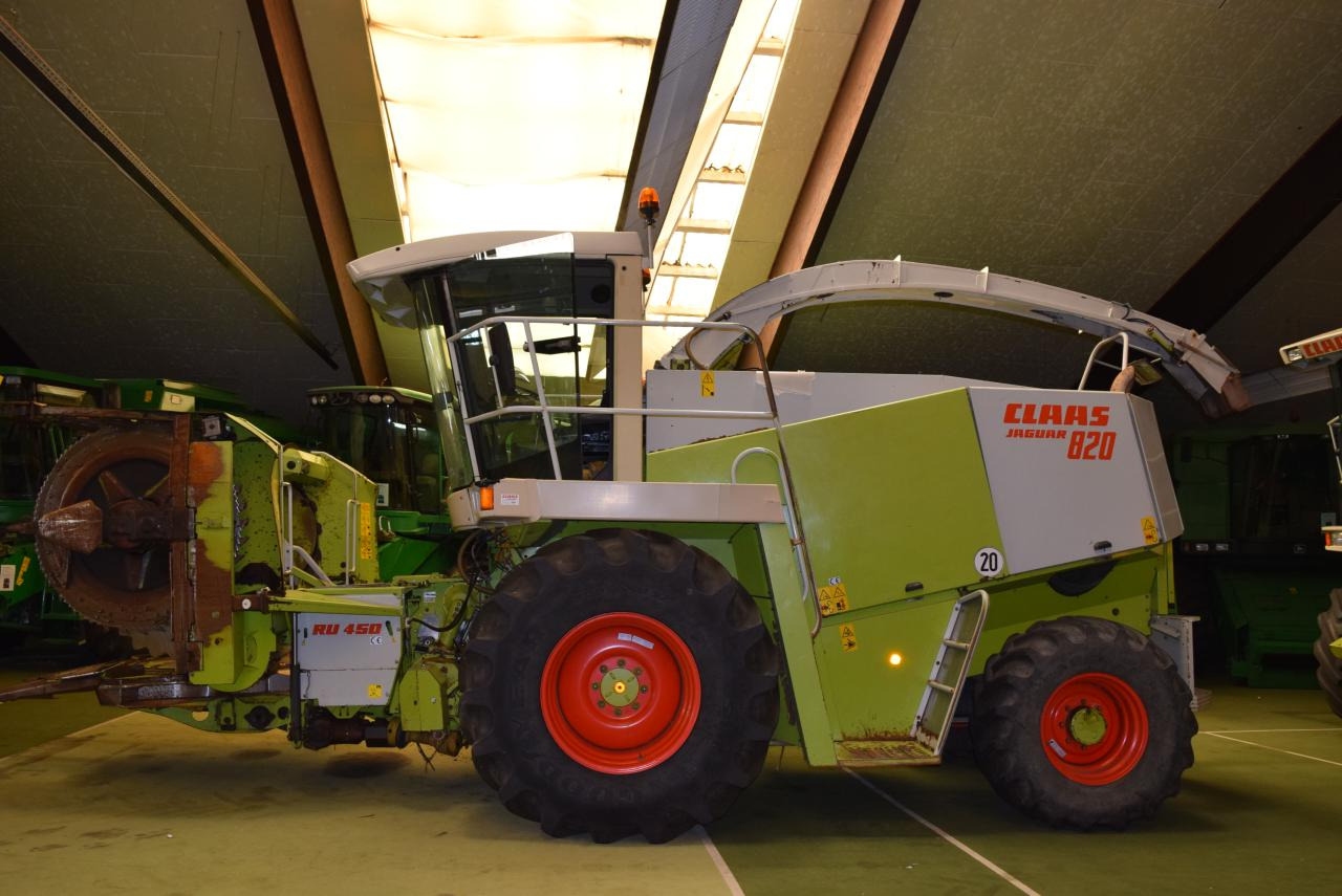 CLAAS Jaguar 820 - Силажокомбайн: снимка 2 CLAAS Jaguar 820 - Силажокомбайн: снимка 2