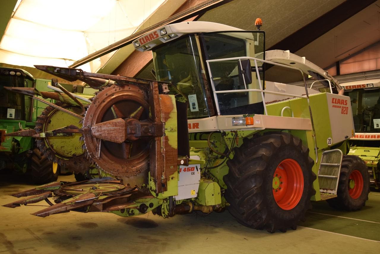 CLAAS Jaguar 820 - Силажокомбайн: снимка 1 CLAAS Jaguar 820 - Силажокомбайн: снимка 1